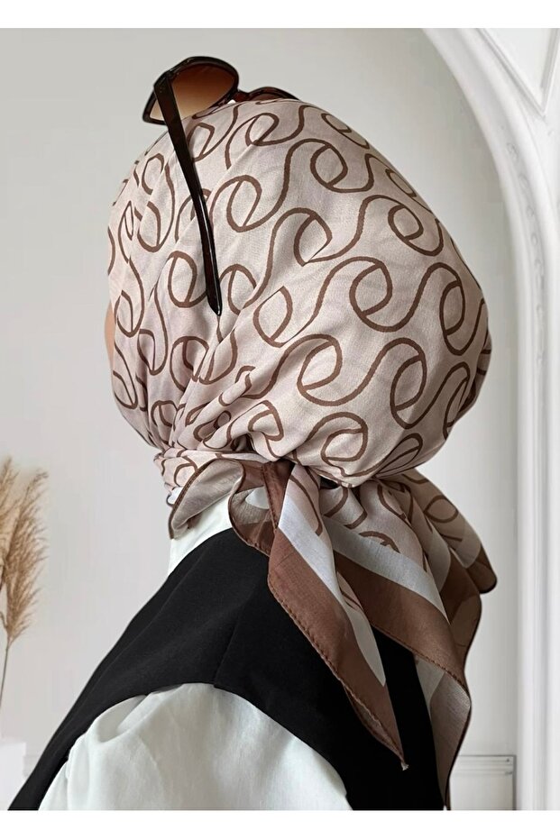 وشاح ناعم بني منقوش ملفوف - 2