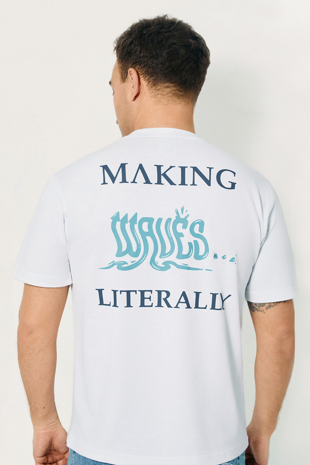 Making Waves… Literally (Unisex Tişört) - 2