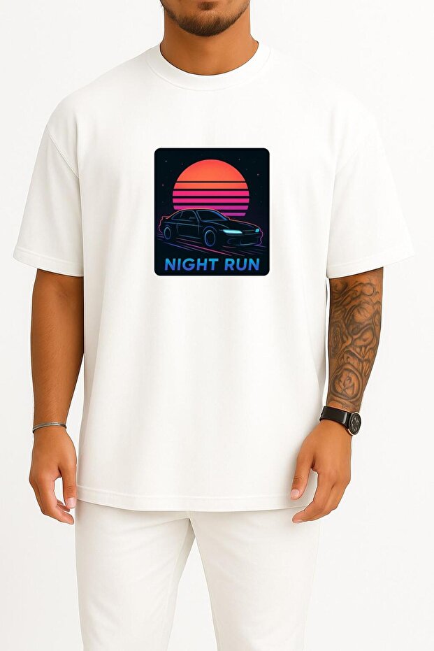 تي شيرت كبير الحجم من Jdm Night Run – تي شيرت للجنسين بتصميم صدر نيون صنست (Sunset)