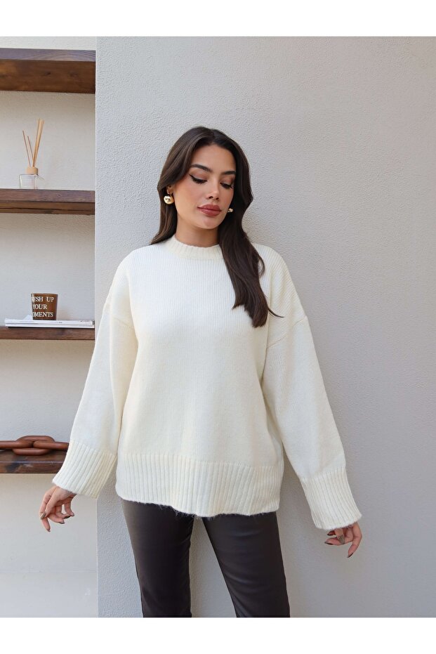 Weicher Strickpullover mit Rundhalsausschnitt - 2