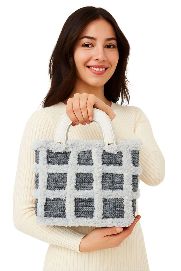 - Öznur 7392 5197 Hand Knitted Macrame and Puffy Thread Handbag / 25 cm X 30 cm