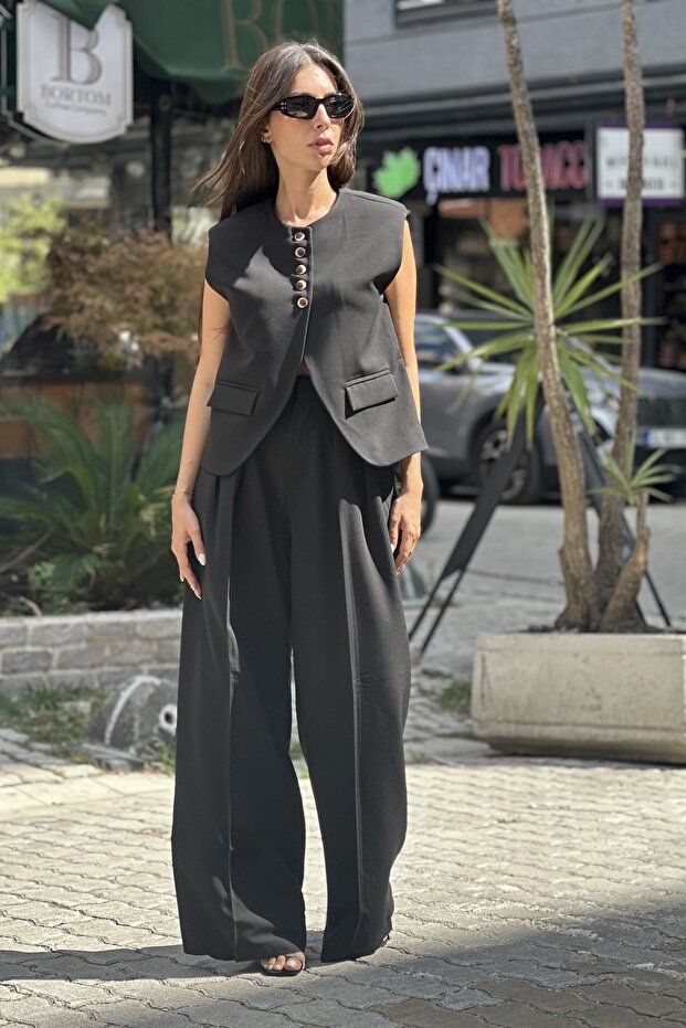 Women's Top with Tight Bone Buttons Vest and Pants Set