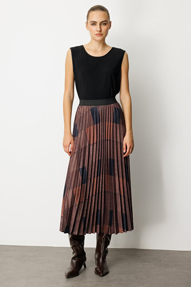 Patterned Pleated Skirt Brown - 1