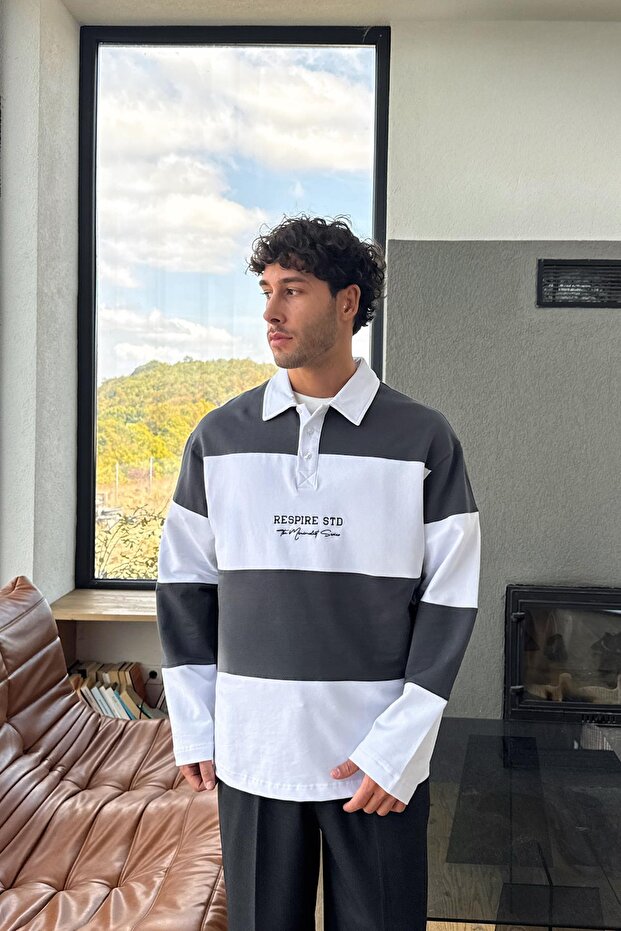 Written Striped Polo Neck Sweatshirt Black