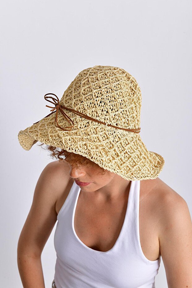 Wide Brim Raffia Hat in Natural Tones