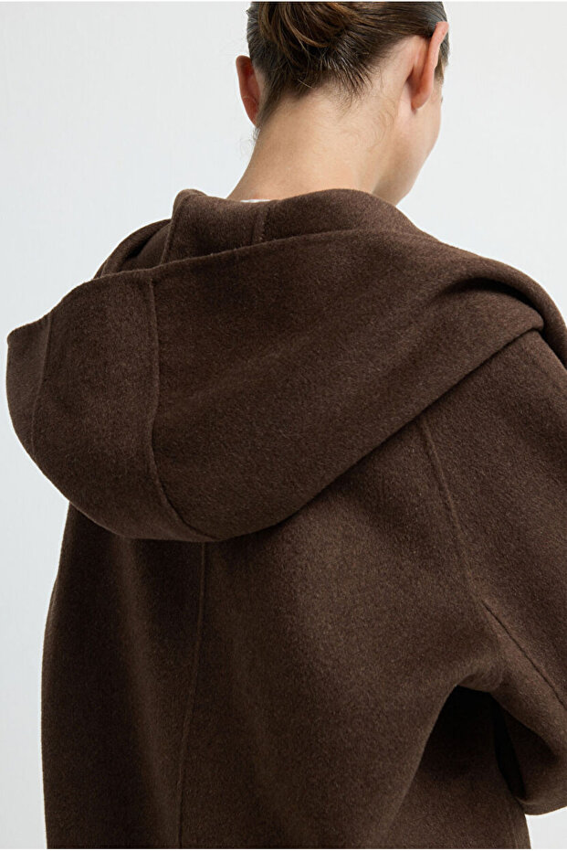 Kapüşonlu Kaban - 5