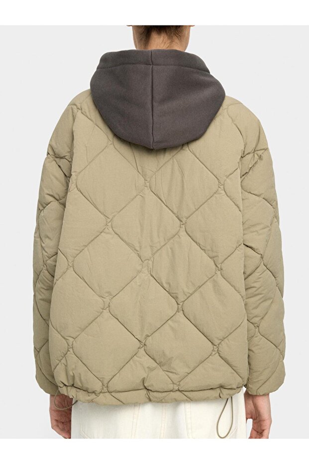 Çıkarılabilir Kapüşonlu Kapitone Ceket - 4