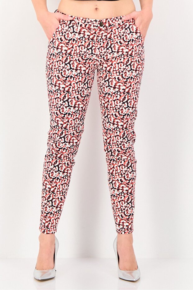 Women Straight Fit Allover Print Cropped Pants, Multicolor