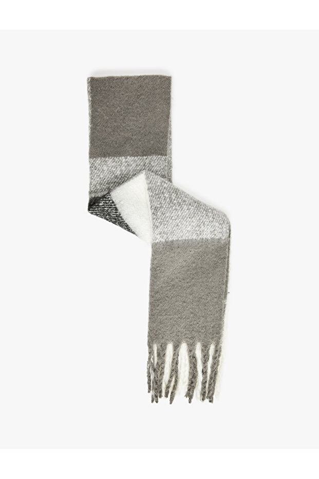 Soft Textured Checkered Tassel Long Scarf
