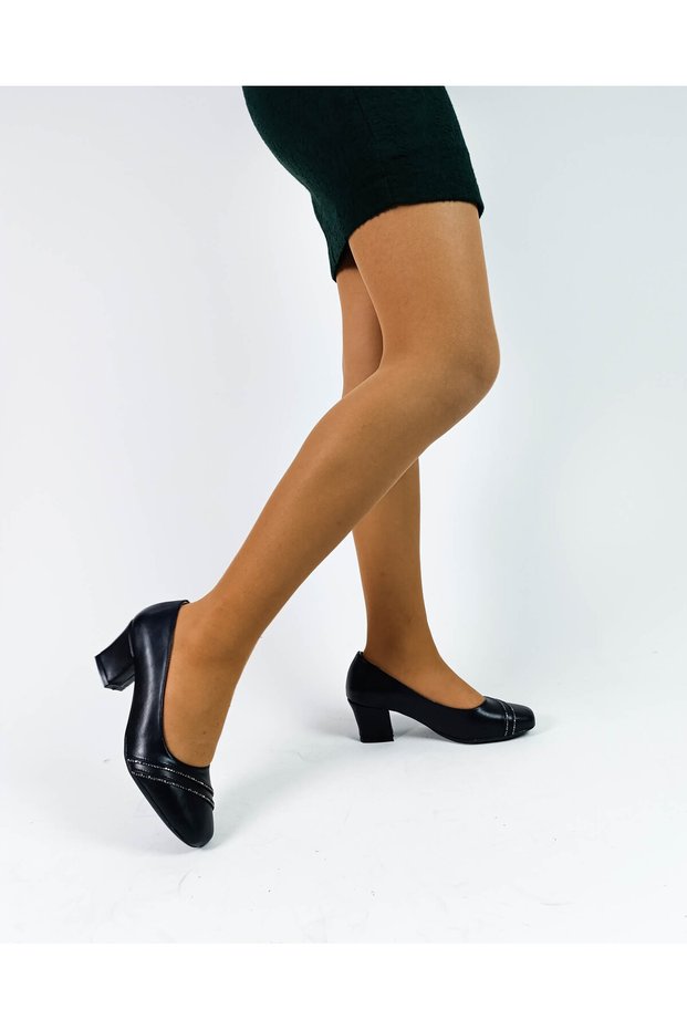 Black Color Cup Short Thick Heel Mother's Heeled Shoes between Sizes 36-40