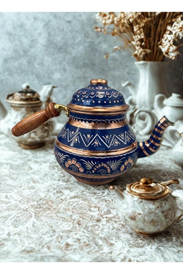 إبريق شاي نحاسي متوسط الحجم باللون الأزرق - 1