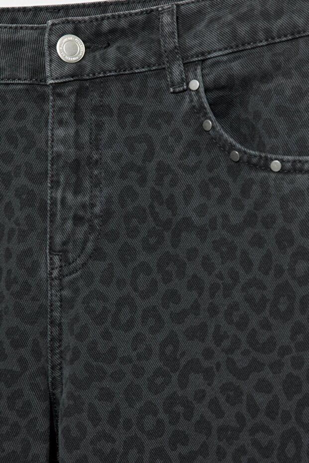 Leopar desenli zımbalı jean - 9