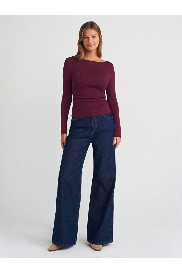 بلوزة ذات ياقة كاياك - 1