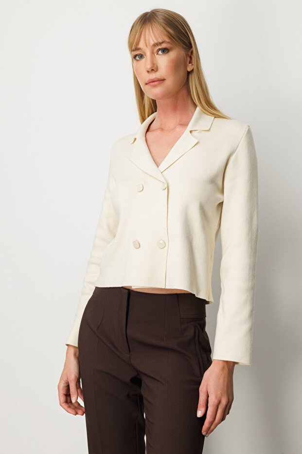 Düğmeli Triko Kumaş Hırka - 3