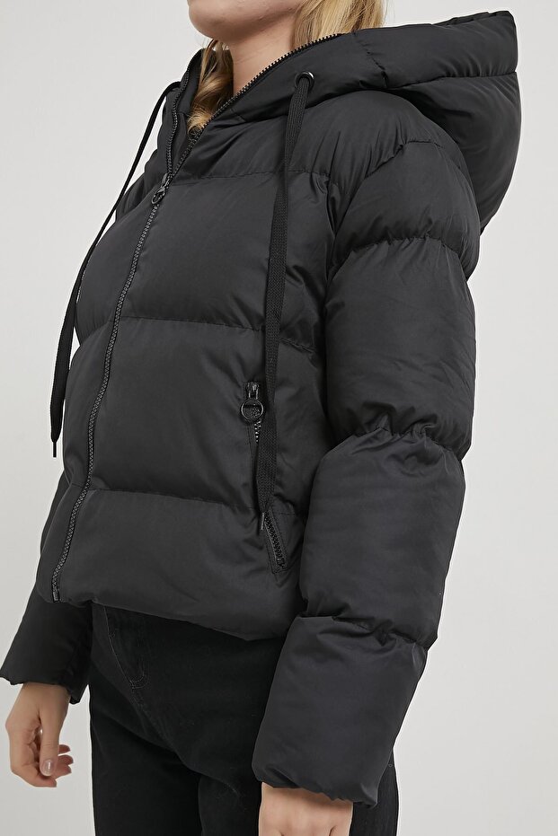 Siyah şişme mont - 4