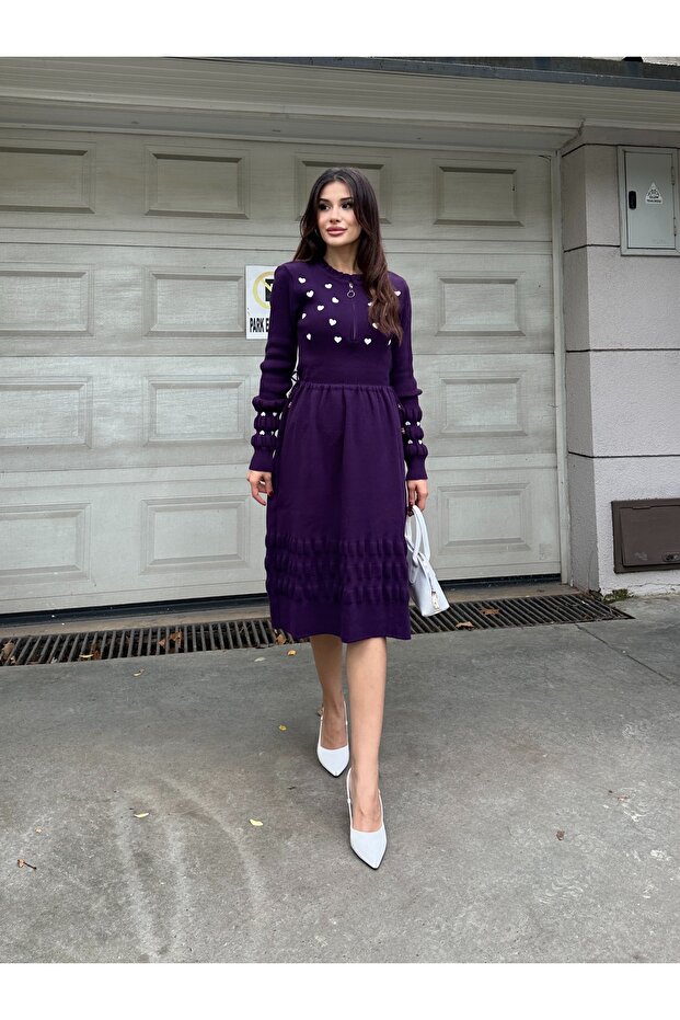 Kalp Nakışlı Şık Triko Elbise - 3