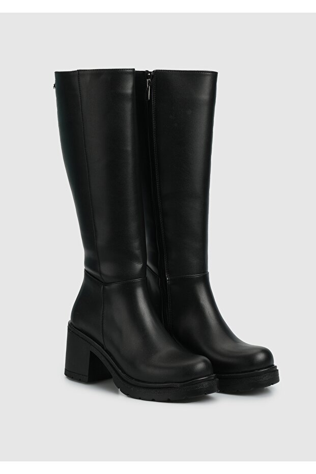 Siyah Kadın Bot - 2