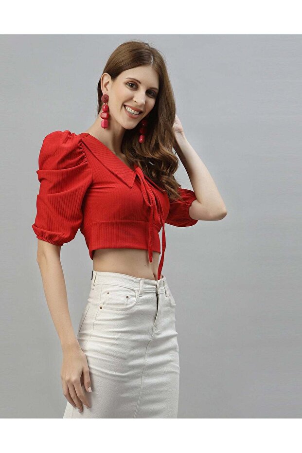 بلوزة برباط أحمر - 1