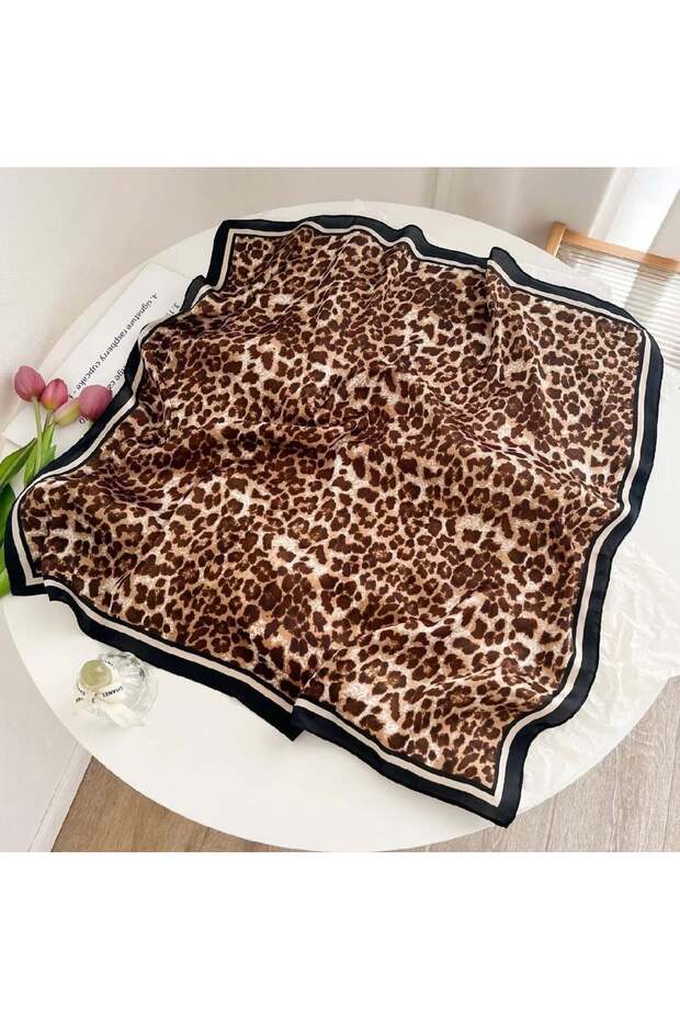 Eșarfă cu model 70X70 - 1