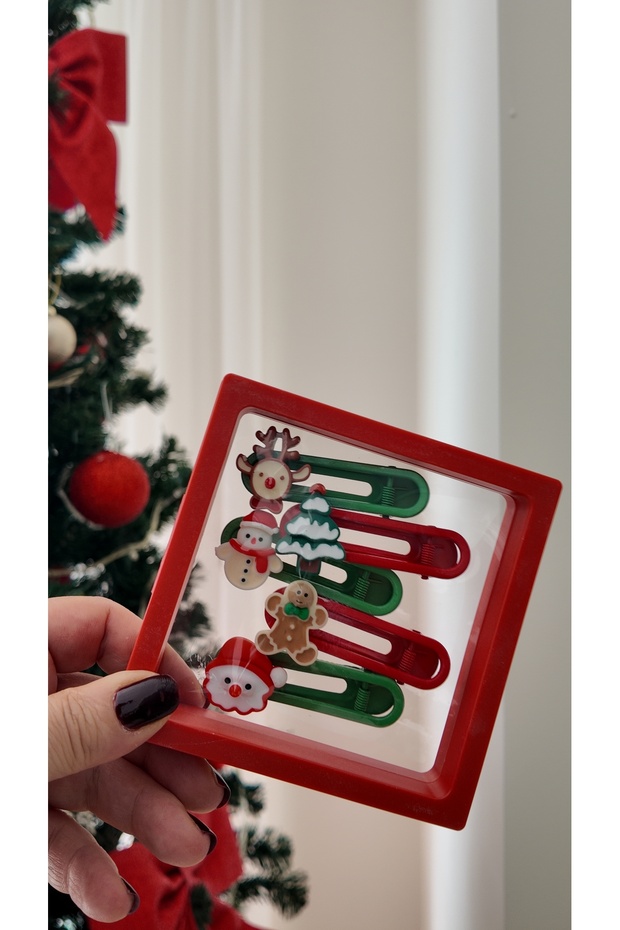 New Year's Themed Children's Buckle Set with Enamel Coated Figures in a Square Box