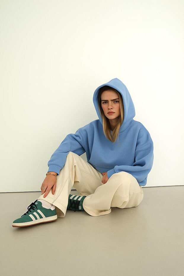 HOODED SWEATSHIRT