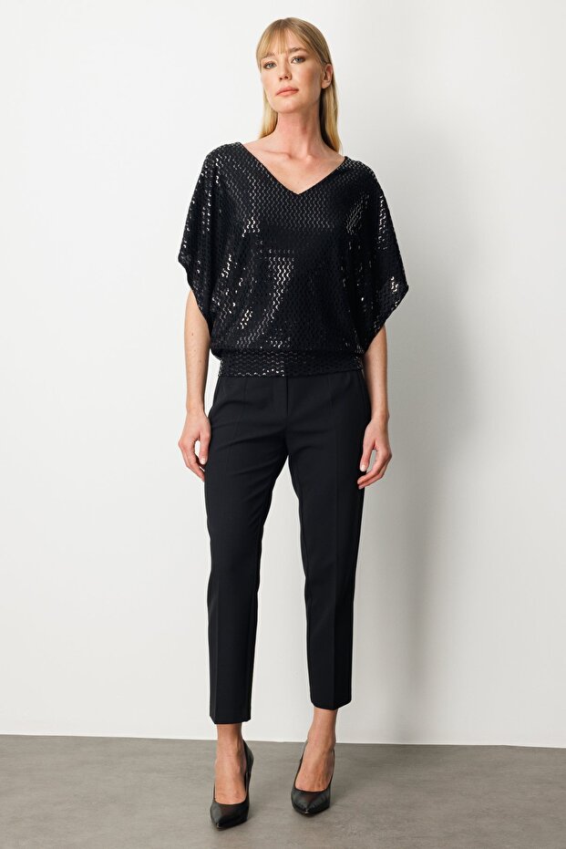 Sırt Dekolteli Pullu Bluz - 4