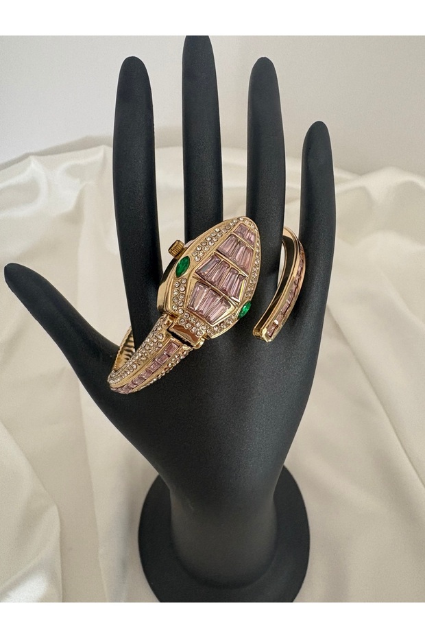 Yılın Model taşlı Saat - 1