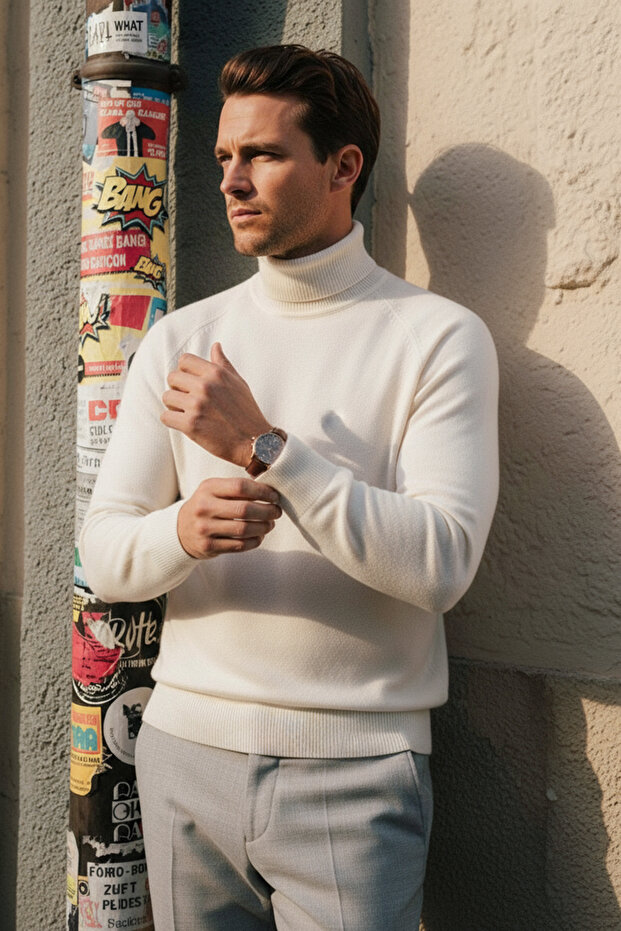 Men's Turtleneck Standard Fit Italian Raglan Knitwear Sweater Ecru 26W2013