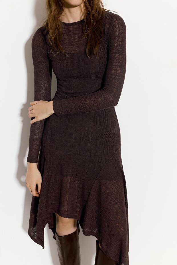 Asimetrik etekli midi elbise - 5