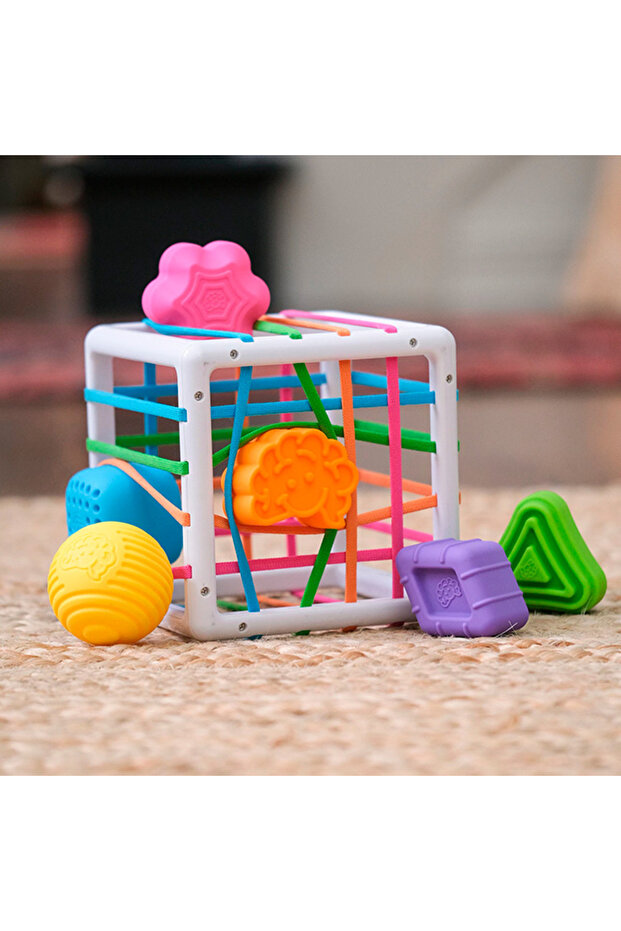 InnyBin – Soft cube for sorting shapes - 2