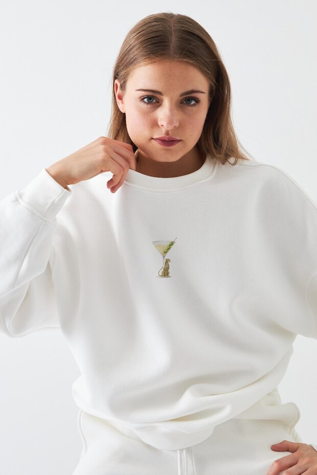 Women's Oversize Sweatshirt Martini Leopard Print White – Crew Neck, 3 Thread Ribbed