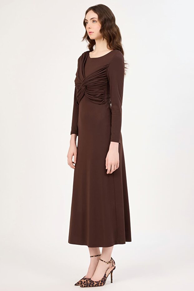 Büzgü detaylı likralı örme elbise - 4