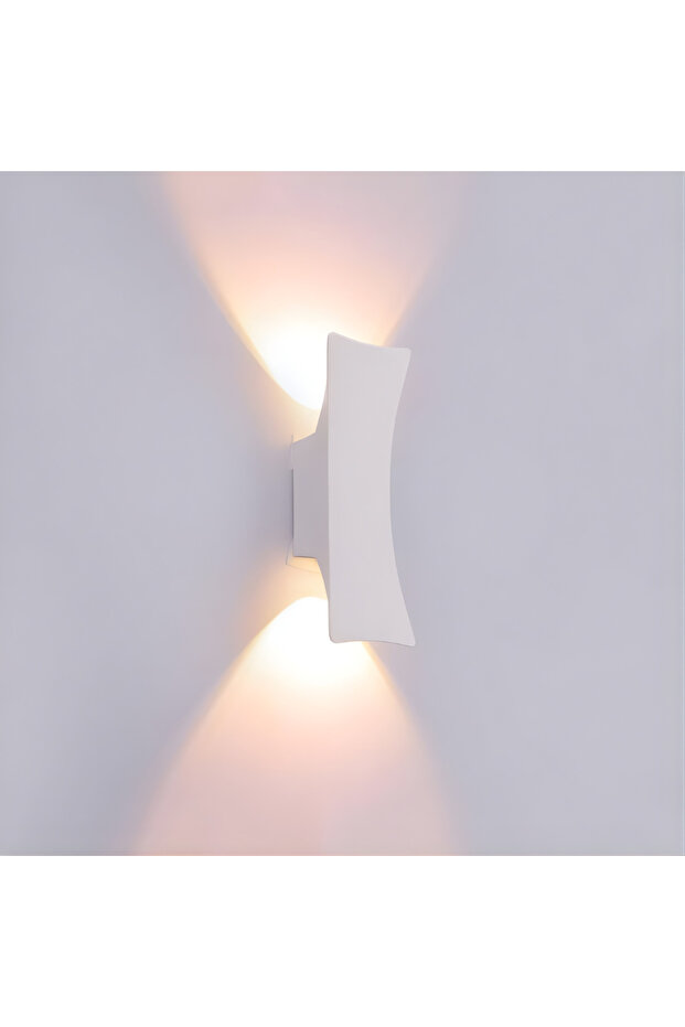 Modern Outdoor Waterproof Wall Light Double Head LED Wall Lamp Frosted Finish Decorative Light