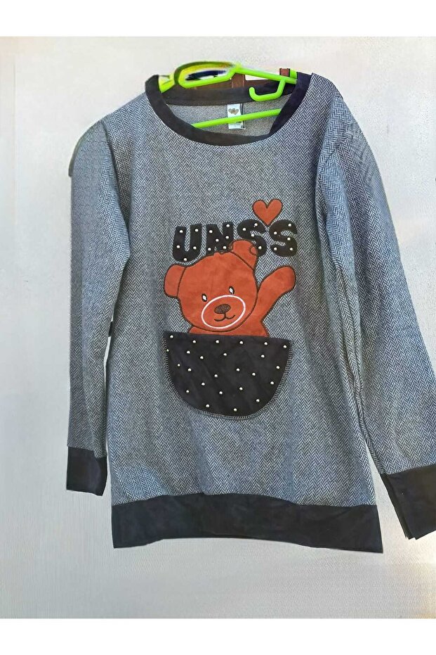 Child's sweater - 1