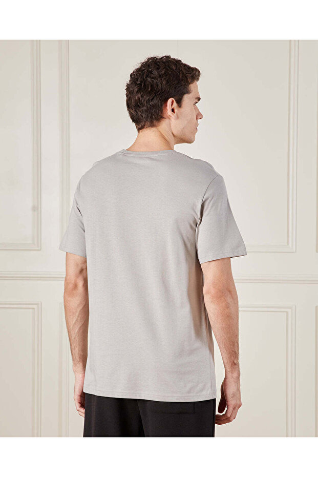 تي شيرت رجالي سادة باللون البيج - 3