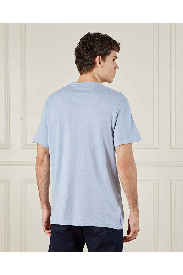 تي شيرت رجالي أساسي باللون الأزرق - 3