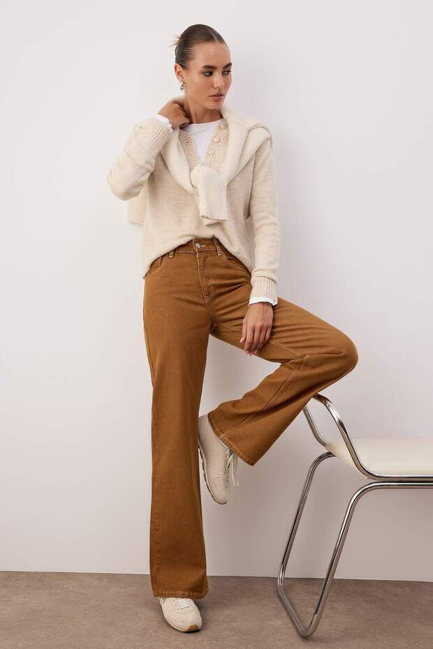 Camel Wysoki stan Vintage Wypłukiwanie Specjalny kolor Denim Szerokie nogawki/Szerokie nogawki Jeans TWOAW26JE00110 - 2