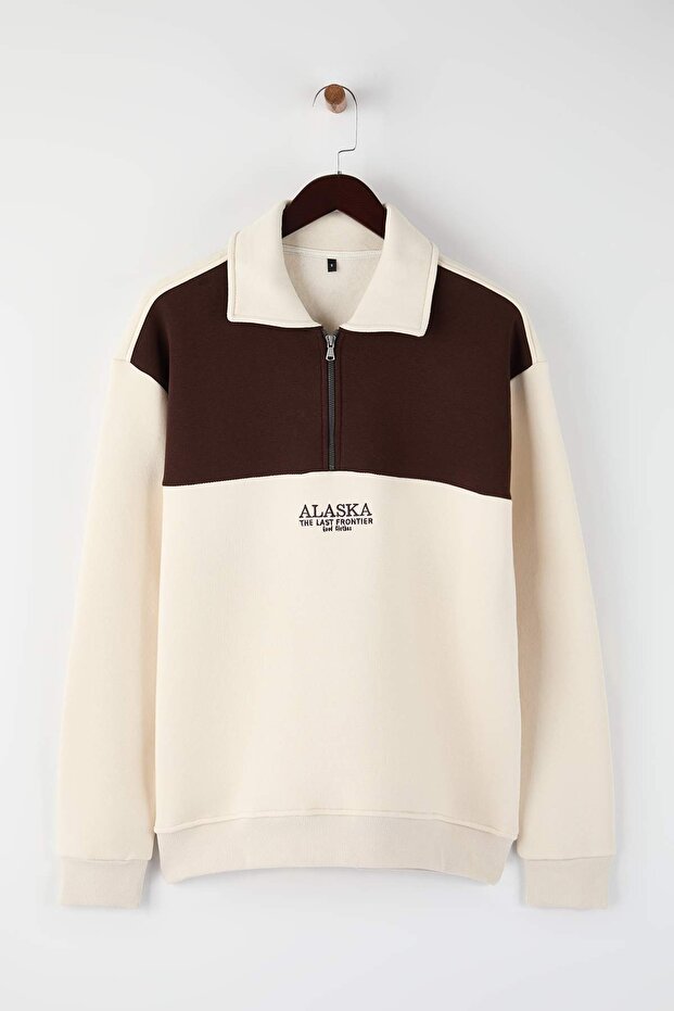 Kahverengi-Bej Oversize/Geniş Kesim Renk Bloklu İçi Polar/Sıcak Tutan Sweatshirt TMNAW24SW00130 - 5