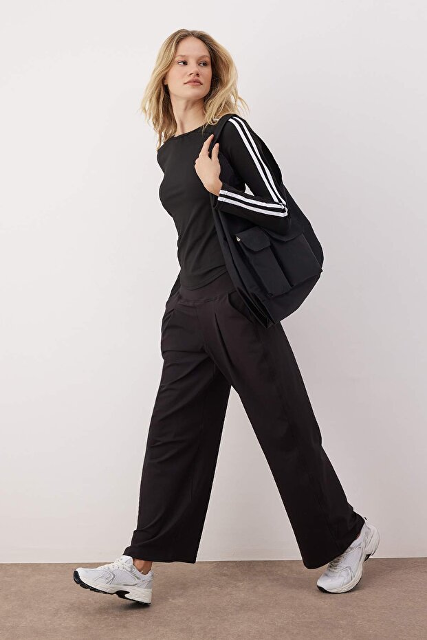 Siyah Dalgıç/Scuba Kumaş Şerit Detaylı Örme Spor Üst/Bluz THMAW26BZ00000 - 2