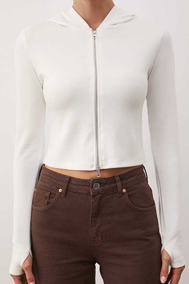 Ekru Soft Touch Kapüşonlu Fermuarlı Cepli Örme Sweatshirt TWOAW26SW00218 - 3