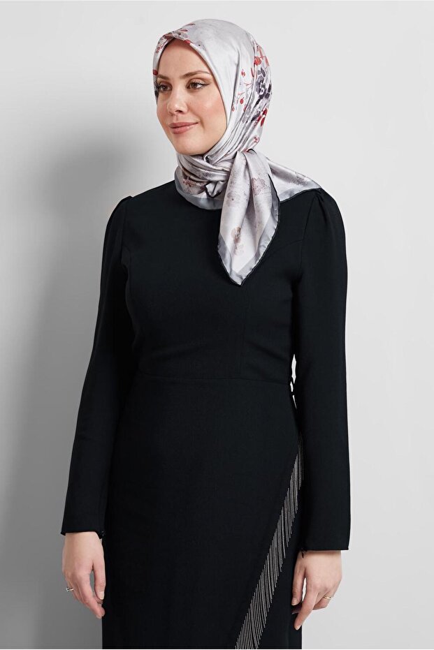 ألفينا وشاح منقوش 8523