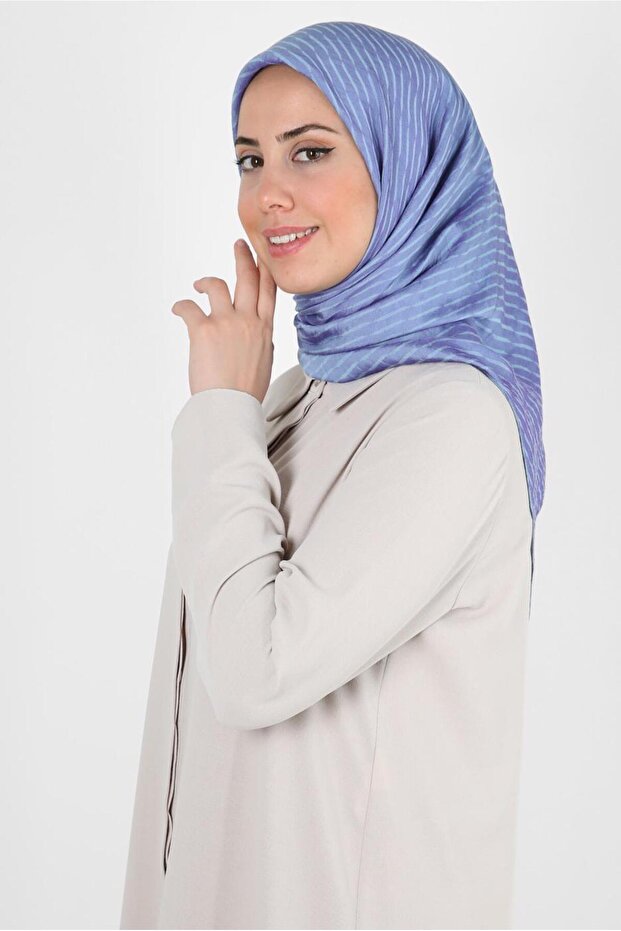 وشاح فيسكوز منقوش بخط ألفينا 8257
