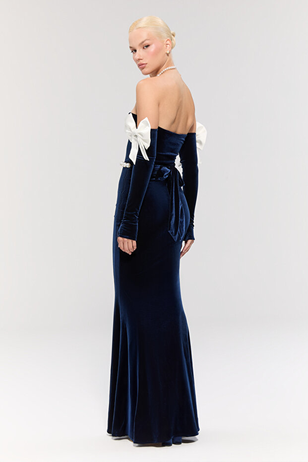 Lily Throne Gown - 5