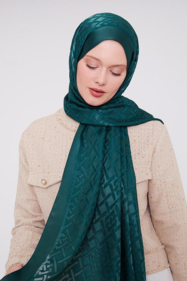 شال ديفور فاخر بنمط هندسي زمردي - 2