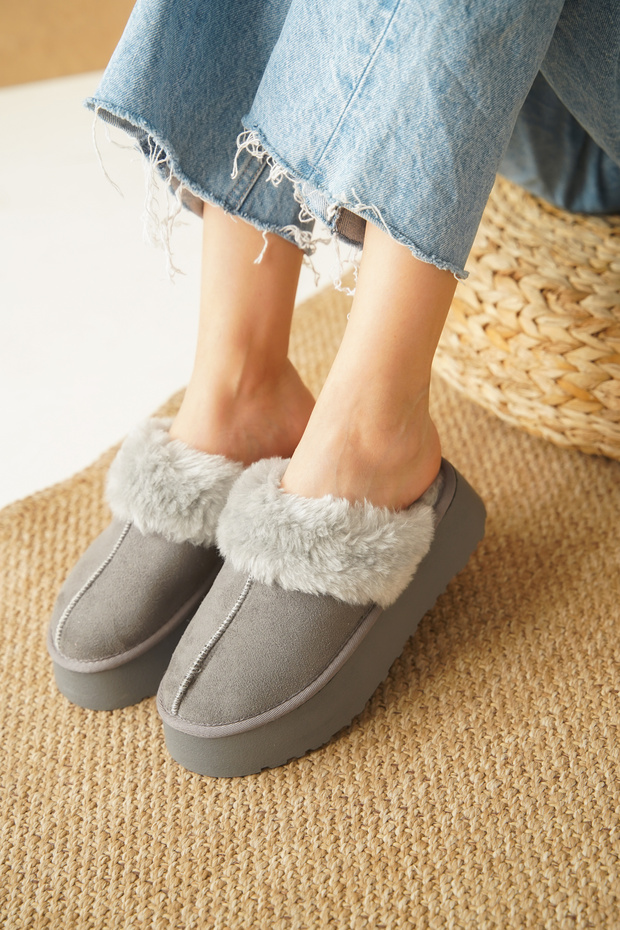Ericka szőrös, zárt orrú női papucs - 5