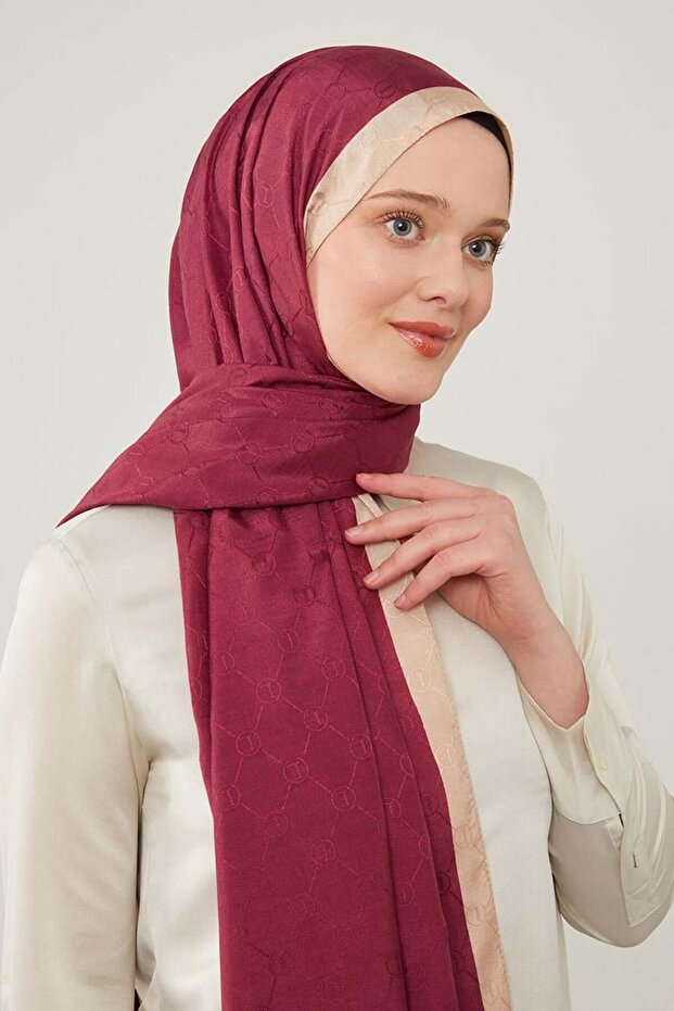 Vişne Şerit Kenarlı Monogram Şal - 2