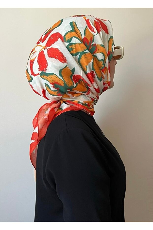 وشاح ناعم برتقالي منقوش بالزهور - 2