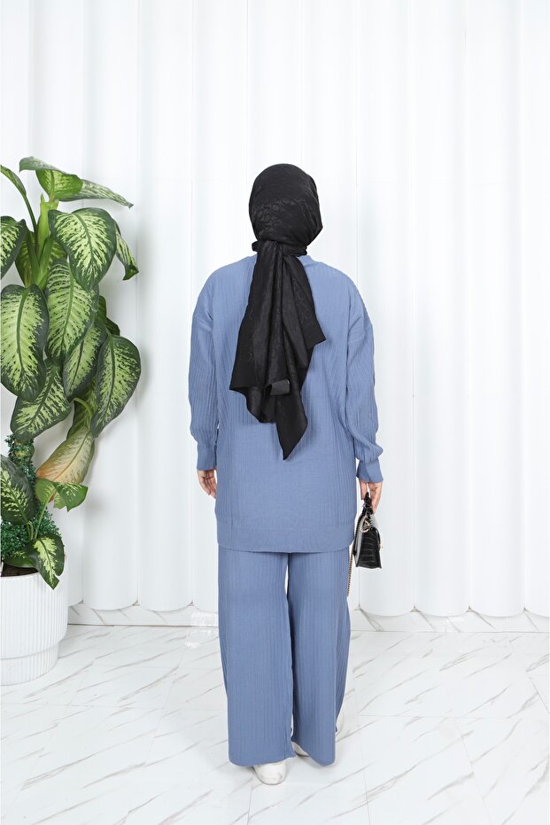 Self Patterned Knitting Suit - 5