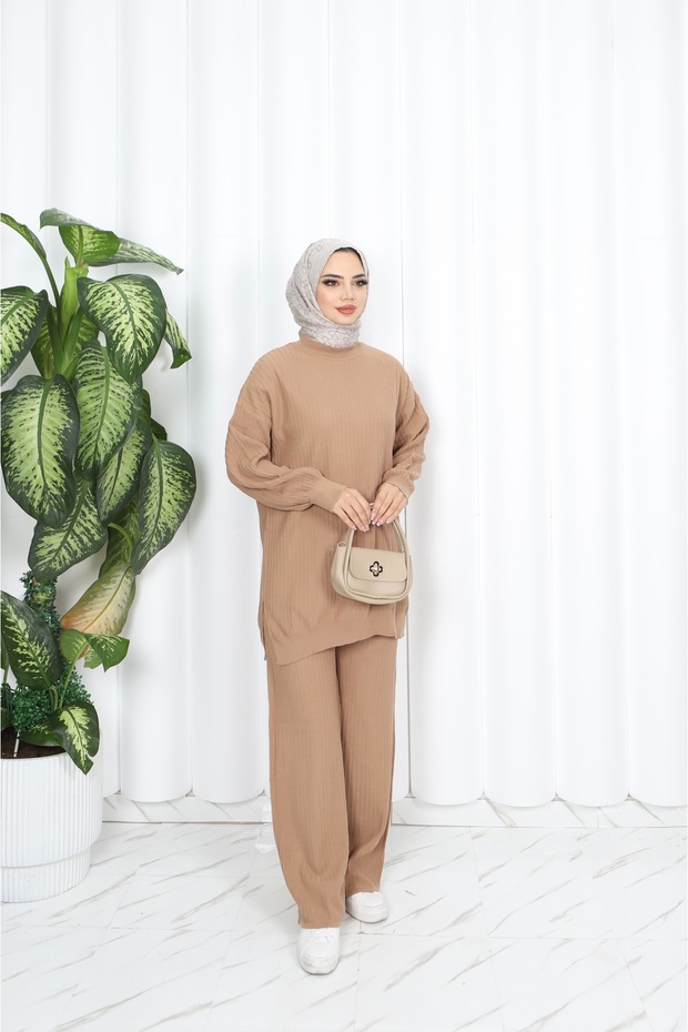 بدلة تريكو منقوشة ذاتيًا - 2