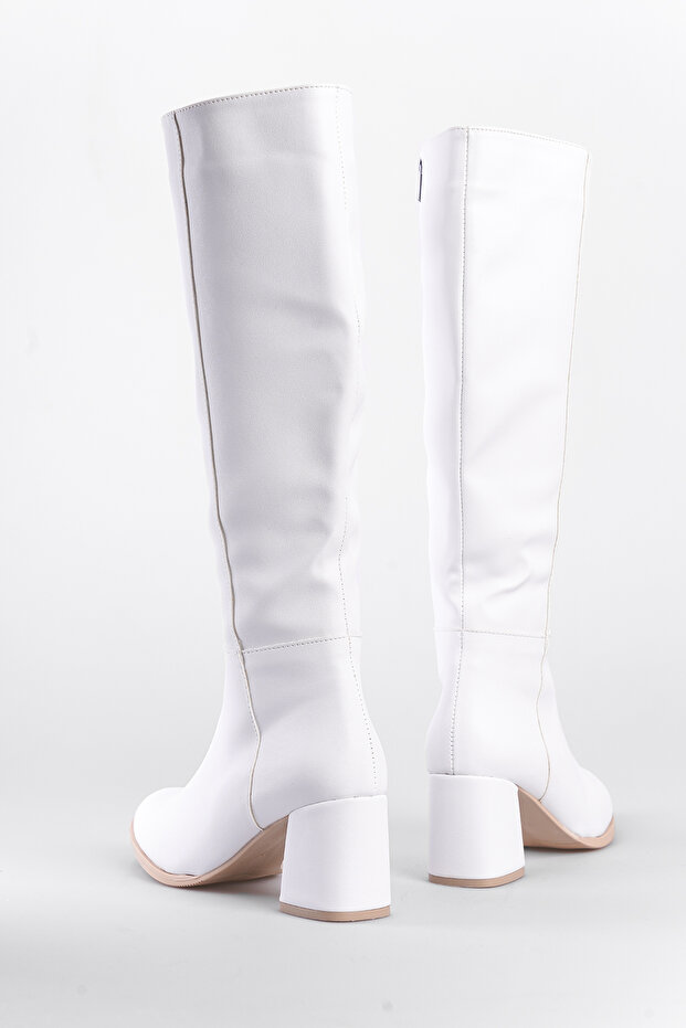 Ovális orrú oldalsó cipzáras fehér sarkú női csizma - 4